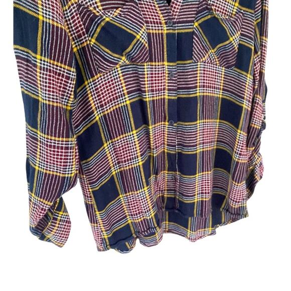 Francesca’s Spring In Tow Flannel Button Down - Picture 3 of 10